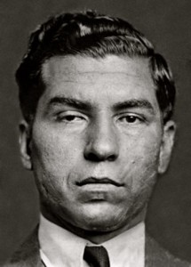 Il gangster Lucky Luciano, al secolo Salvatore Lucania
