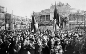 Un'immagine di un comizio di Andrea Finocchiaro Aprile a Palermo