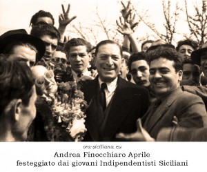Andrea Finocchiaro Aprile durante un comizio a Palermo