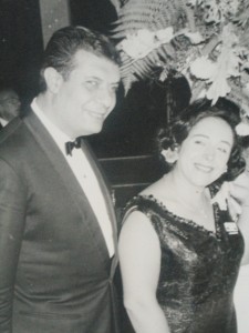 A destra l'attrice Rosetta Santillo con il marito