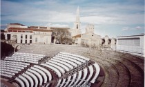 Fig. 2 - Il dialogo tra il Teatro romano, l’Anfiteatro e il College S. Charles.